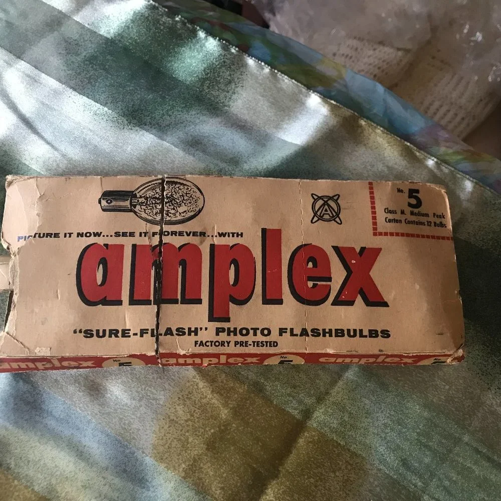 AMPLEX: 1950S VINTAGE SURE FLASH CAMERA BULBS
